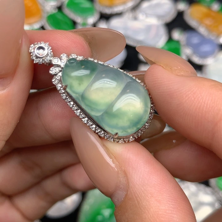 翡翠18K金镶嵌吊坠(不含链)