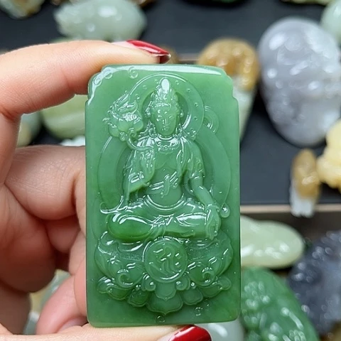 颈饰未镶嵌和田玉峨****)