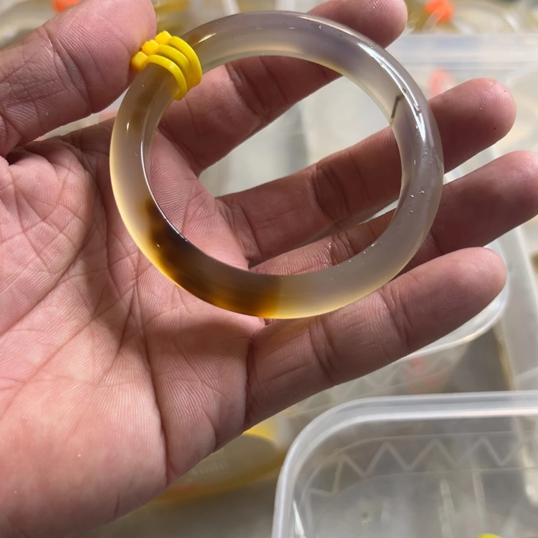 玛瑙/玉髓手镯未镶嵌爱***水