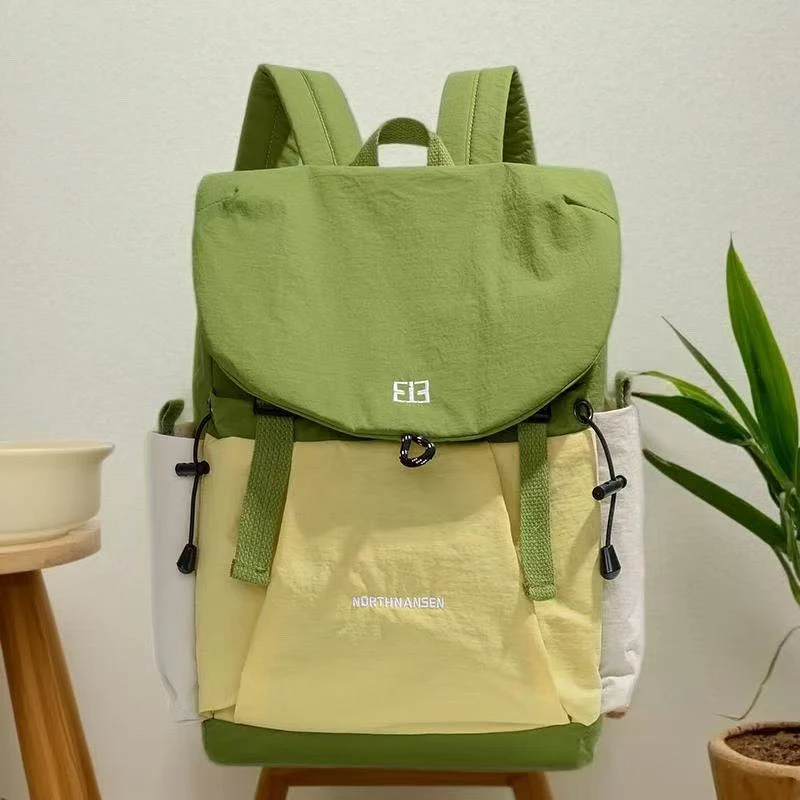 书包双肩包包卡通旅行包小学中学生校园百搭大容量外出通勤背包包