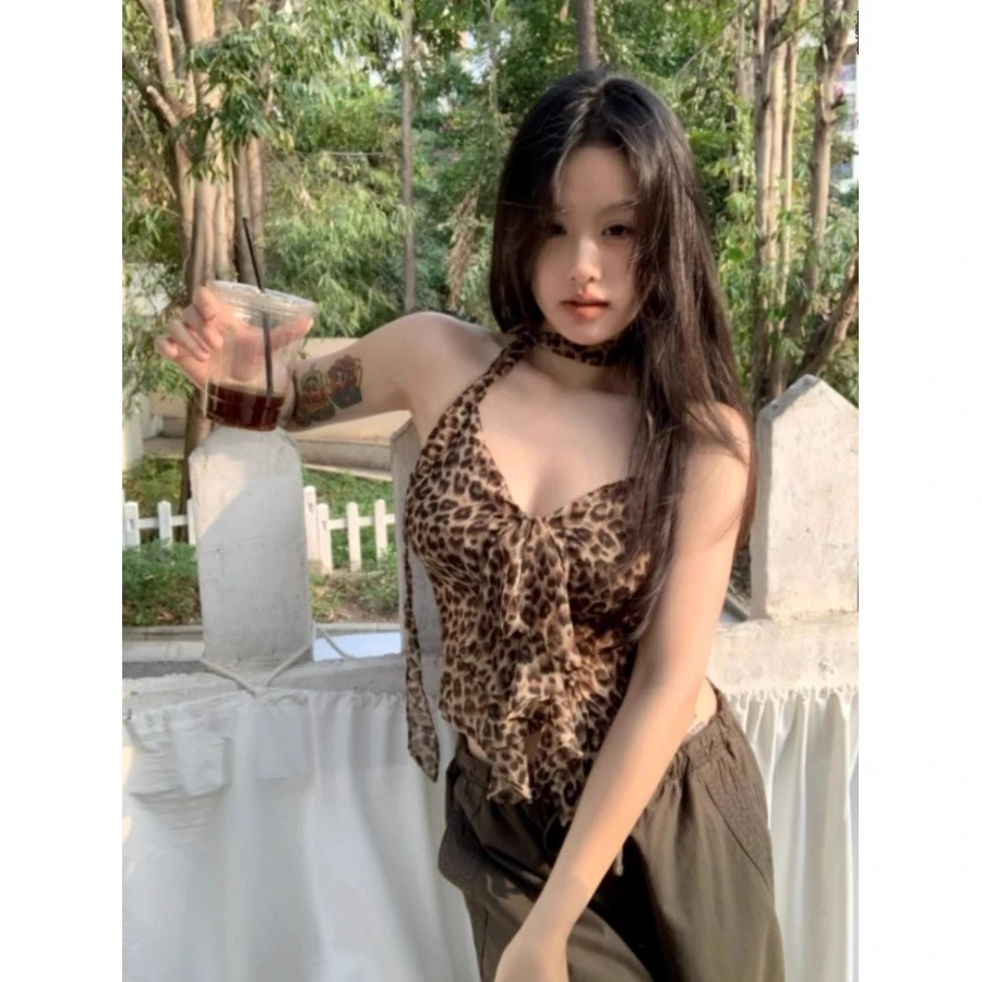 性感棕色豹纹吊带背心女2025夏季新款辣妹风不规则荷叶边修身上衣
