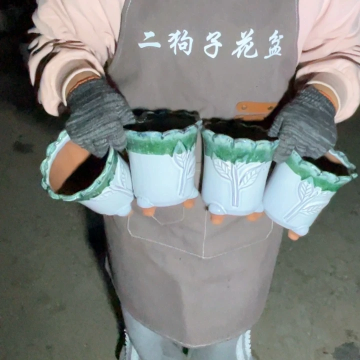 花盆紫砂口13高15瑕疵瑕疵