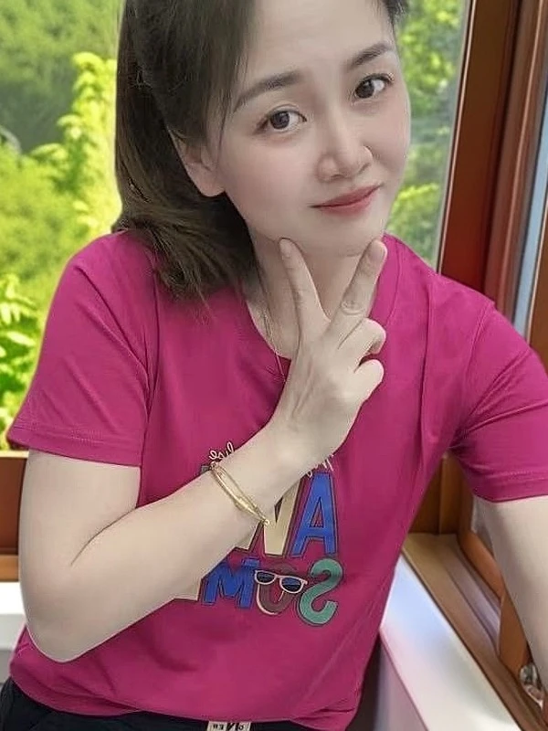 《丽丽家》棉爆款短袖设计字母印花新款T恤夏季薄款时尚气质显瘦