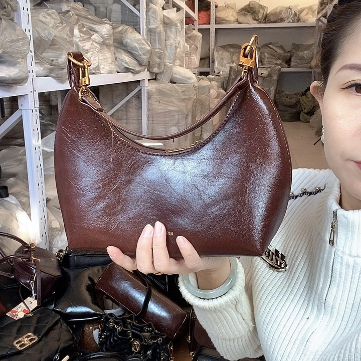 蚕丝小牛剖层皮革PU8218