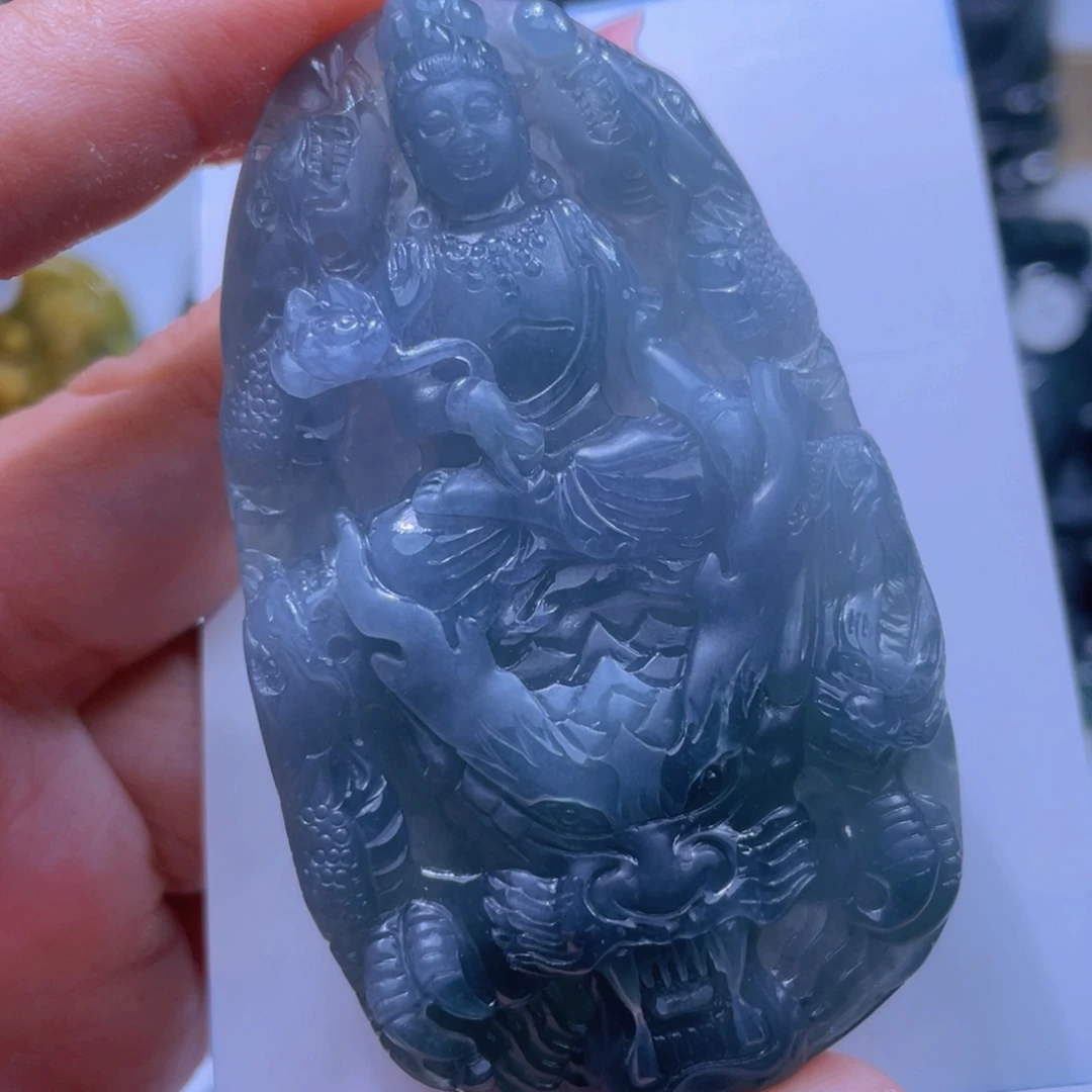 翡翠颈饰未镶嵌战**哥