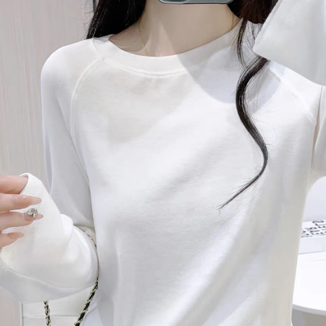简约内搭T恤女2025秋冬韩系休闲百搭显瘦软糯圆领长袖打底衫上衣
