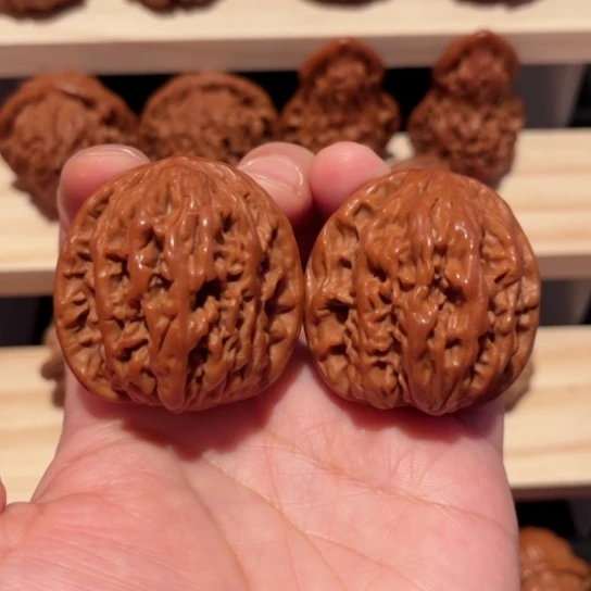 文玩核桃吊坠麦穗虎头