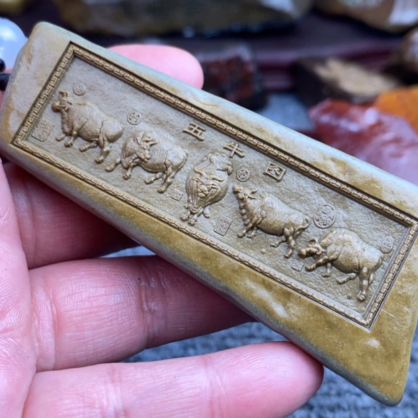 【闪购商品】原石雕刻手把件