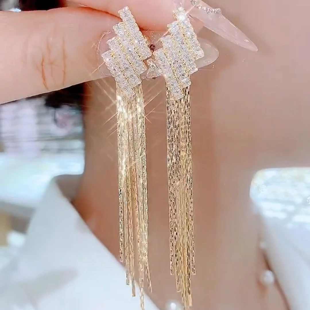 铜合金耳饰 2025新款几何堆叠长款耳钉轻奢高级感百搭耳坠女神范