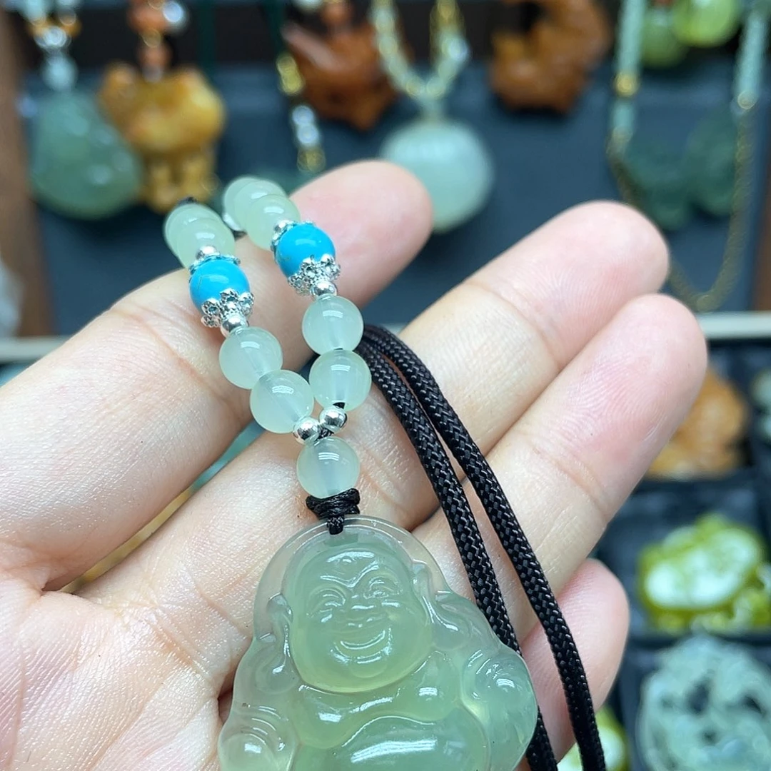 蛇纹石玉未镶嵌颈饰