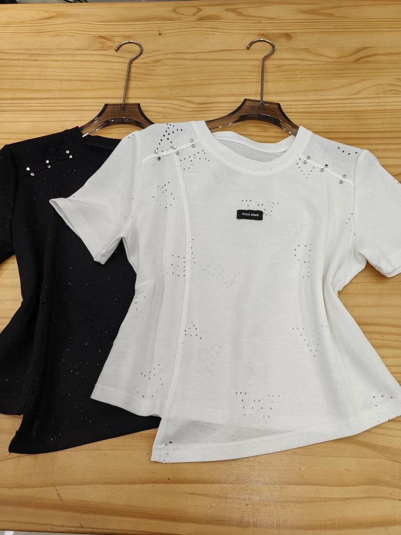 金姐推荐新款时尚显瘦蕾丝拼接上8813