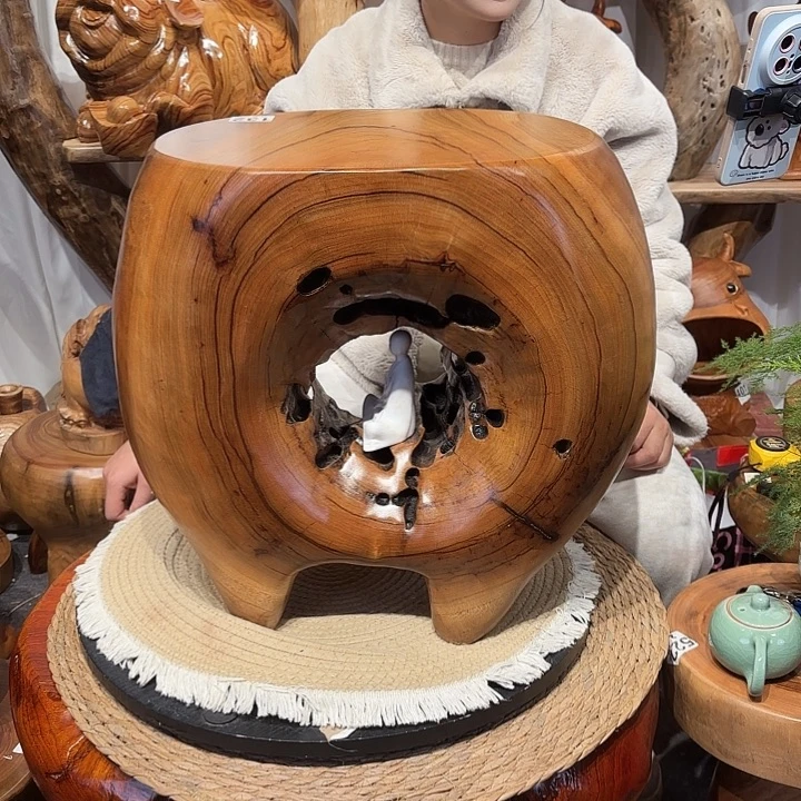 香樟木香樟木根雕凳子一物一拍编号132长38宽30高43