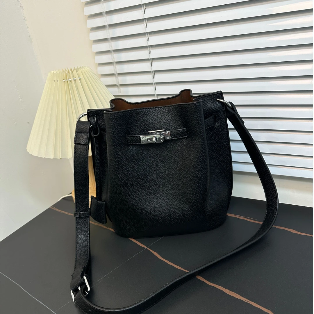 2025春夏新款腋下潮流复古手提单肩斜跨包时尚女包  5003