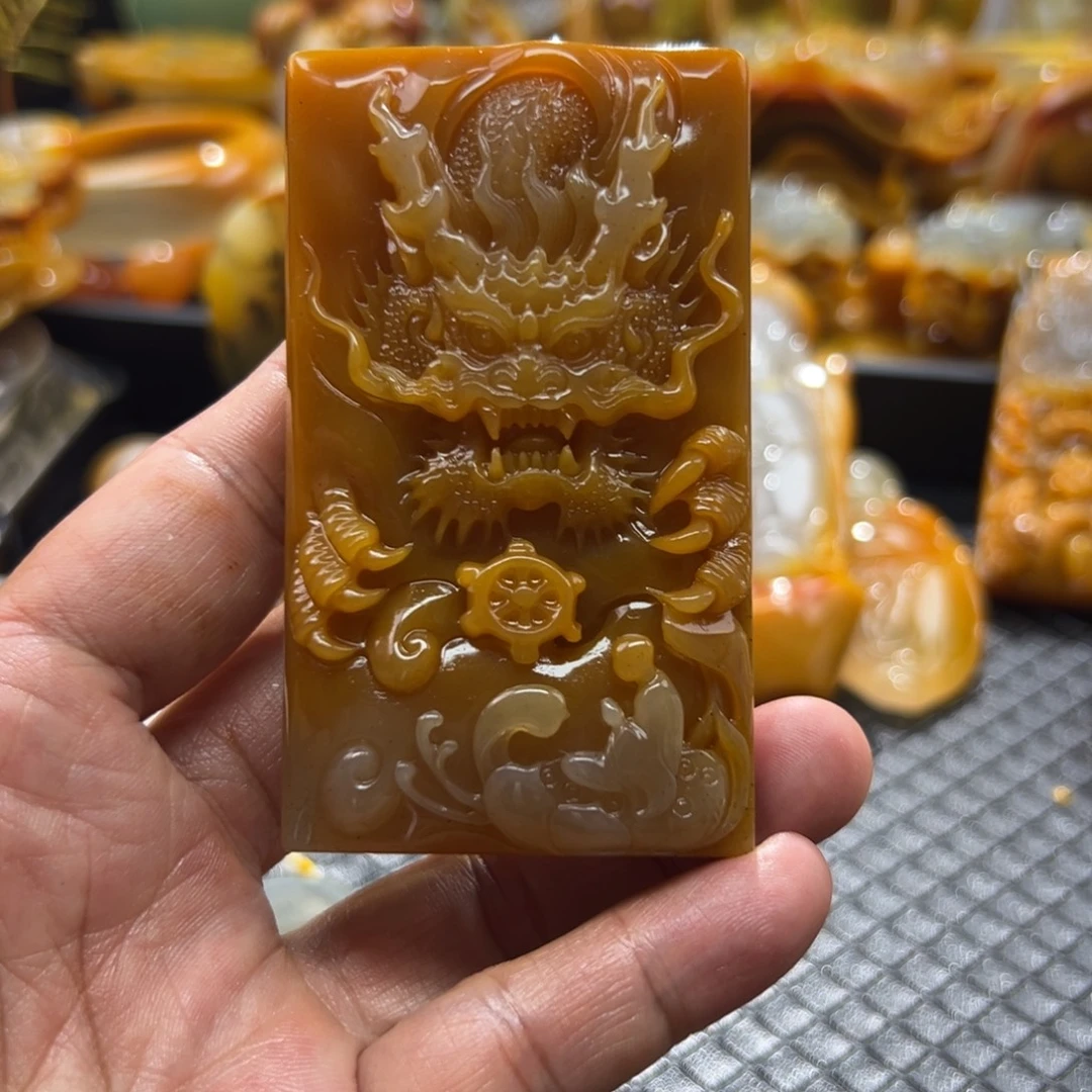 石英质玉未镶嵌颈饰
