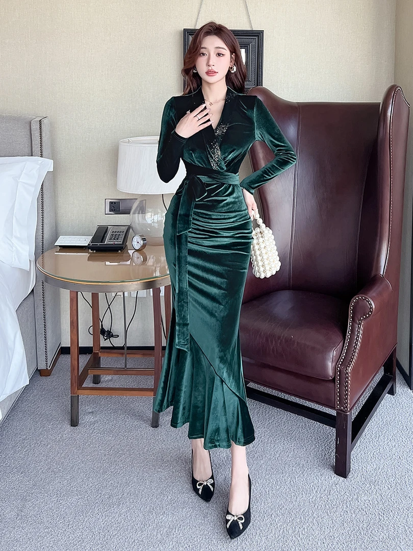 【现货】成熟修身显瘦收腰开叉丝绒中长款裙子