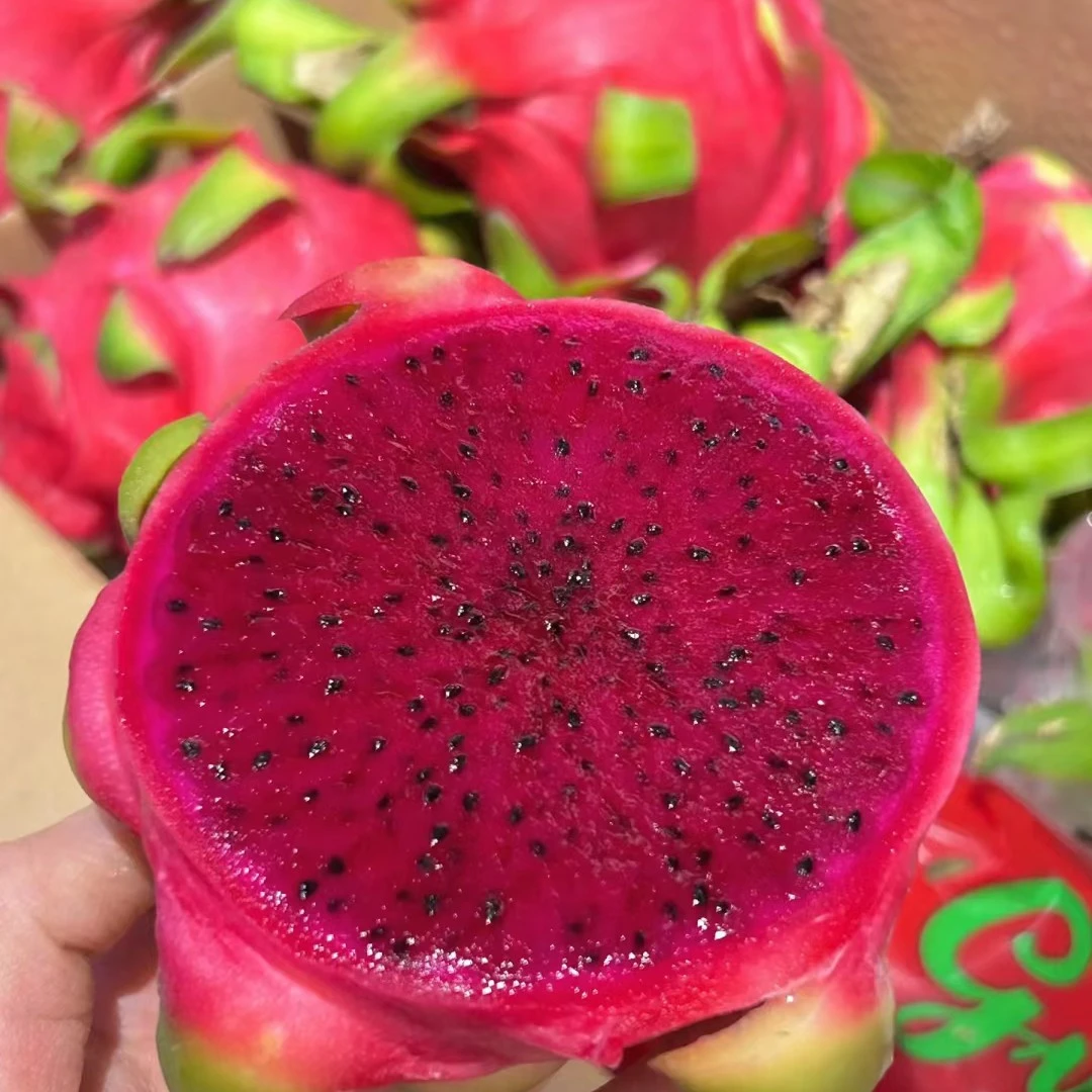 【悦悠甜红心火龙果】一箱8颗，单颗净重1-1.2斤（礼盒版），顺丰包邮