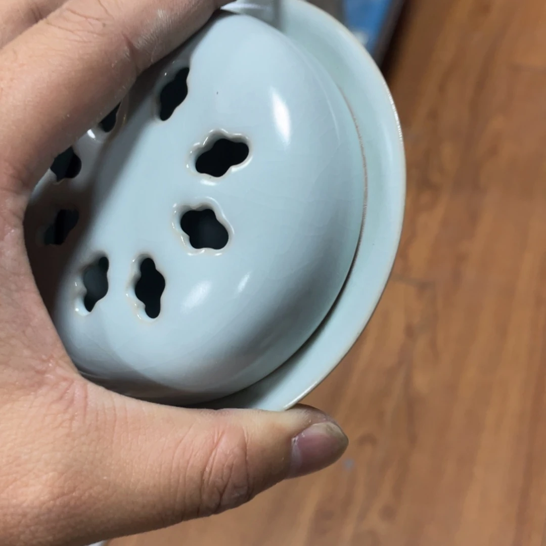 裙***猫略有微瑕介意勿拍默认同意