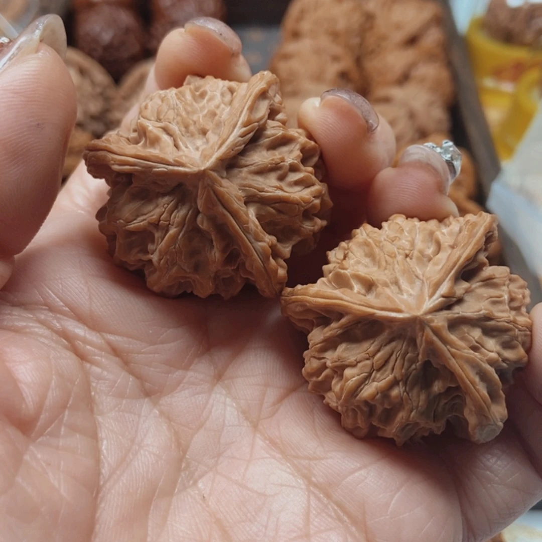 一***文玩核桃吊坠盘山