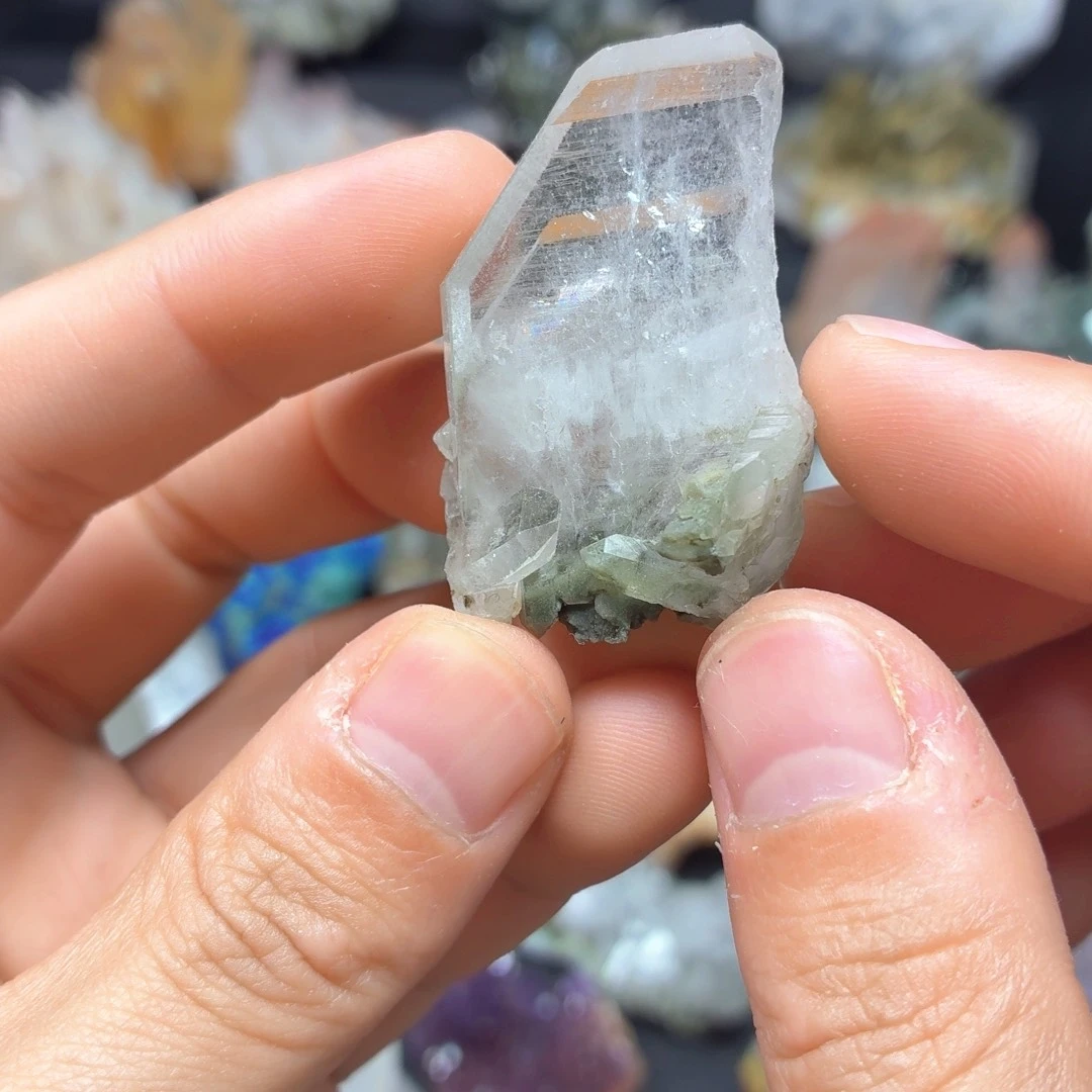 石材高透绿幽开窗缝合