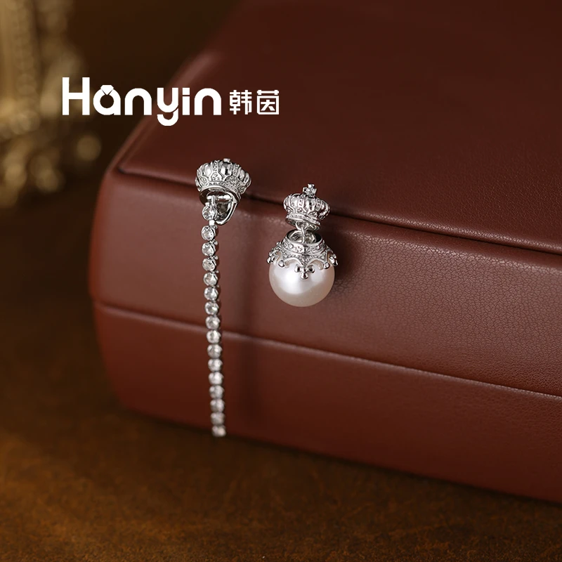 铜合金仿珍珠耳饰 925银针个性设计不对称皇冠流苏珠珠耳钉AAA