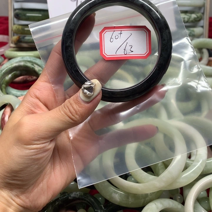 未镶嵌蛇纹石玉手镯，***，63