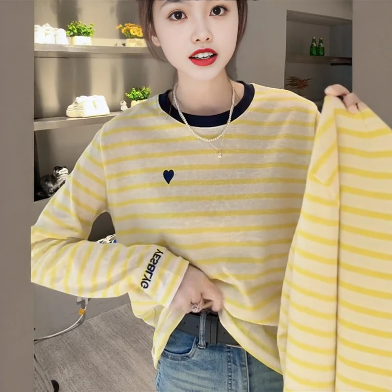 时尚拼色黄条纹刺绣爱心T恤女装春夏季新款洋气薄款减龄长袖上衣
