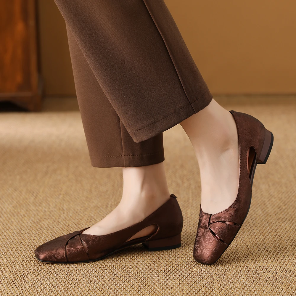 Y2615包头凉鞋女2024新款低跟真皮春夏季侧空包跟大码真皮女款鞋