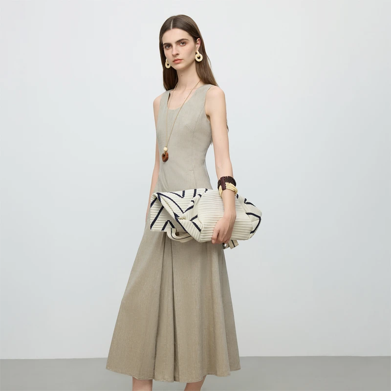 范思蓝恩ECHO轻奢系列简约气质无袖U型领连衣裙收腰a字25FE12064