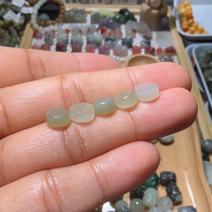 和田玉未镶嵌珠宝半成品