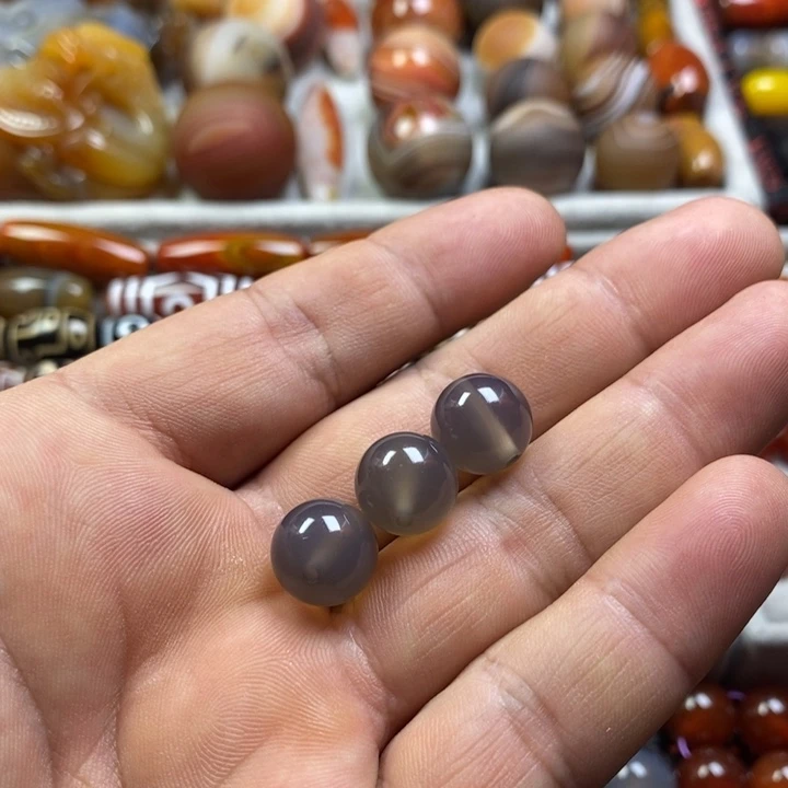 未镶嵌玛瑙/玉髓珠宝半成品12灰3颗