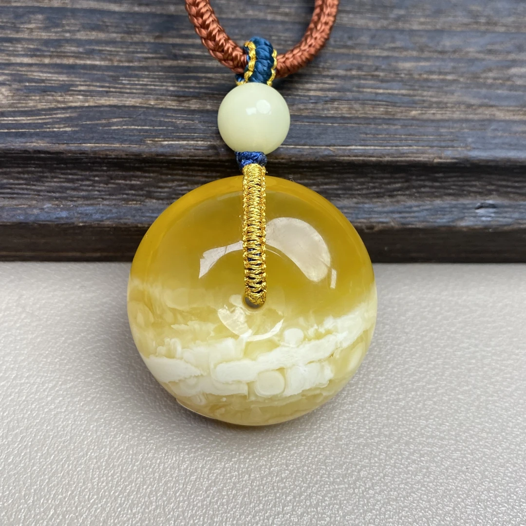 10.11克31×17毫米天然俄金白聚宝盆妖花蜜蜡平安扣无事牌毛衣链