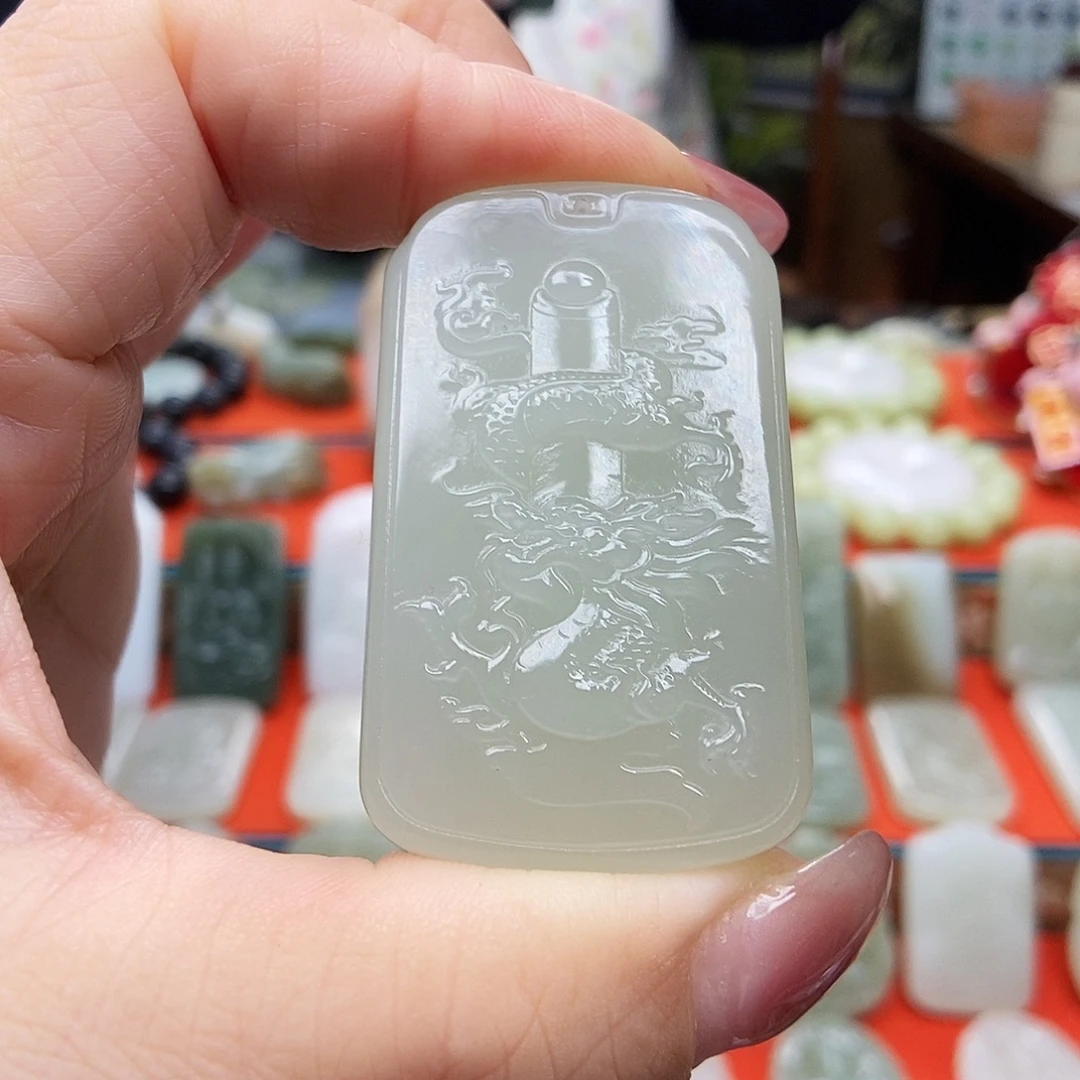 用***5和田玉未镶嵌颈饰