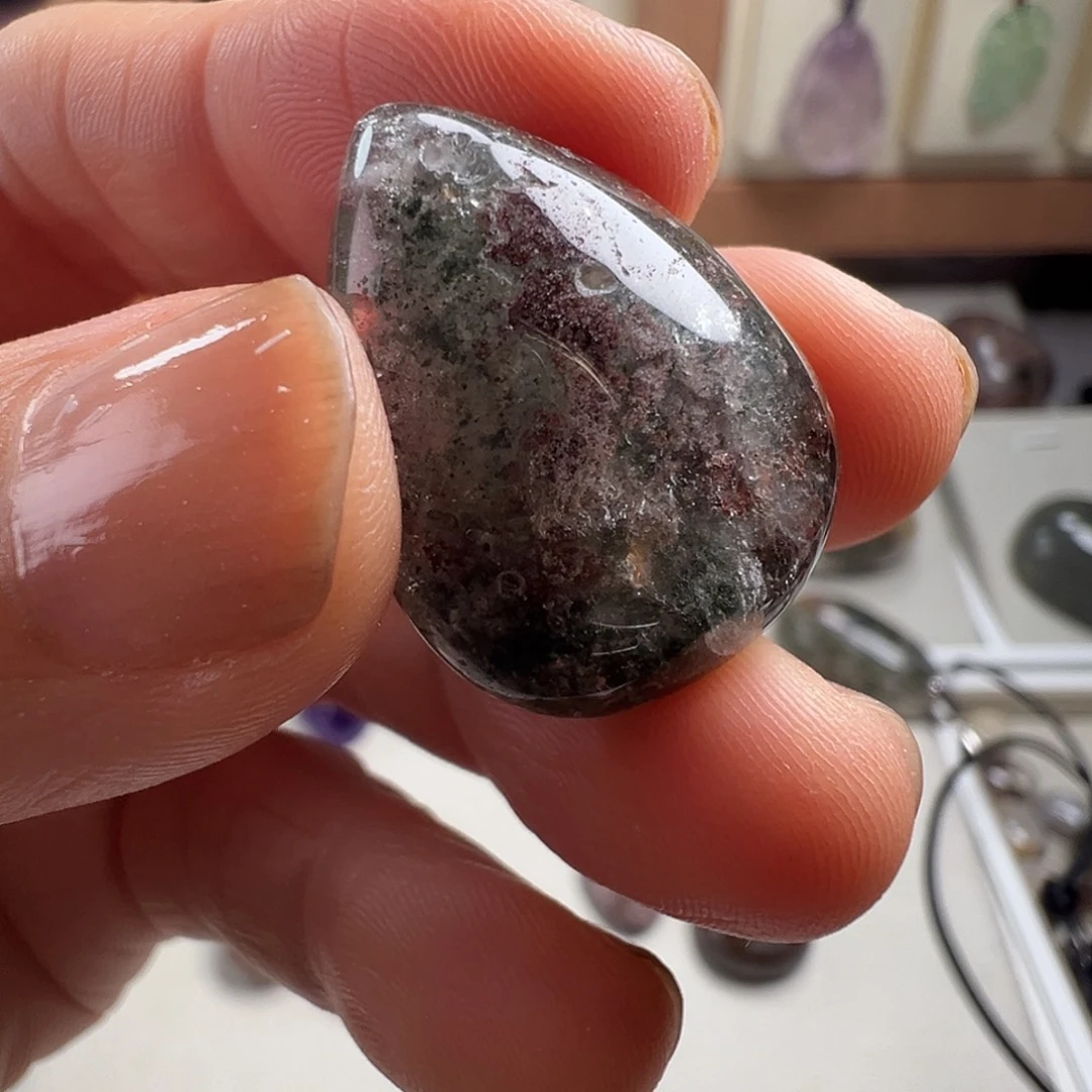 K***i颈饰水晶银S925镶嵌天然幽灵水晶