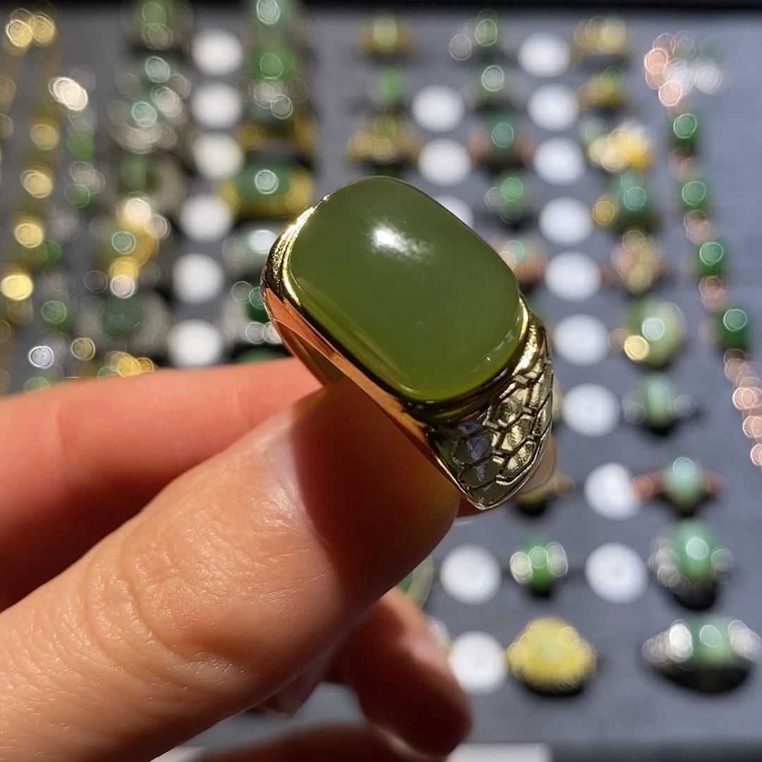 和田玉未镶嵌戒指