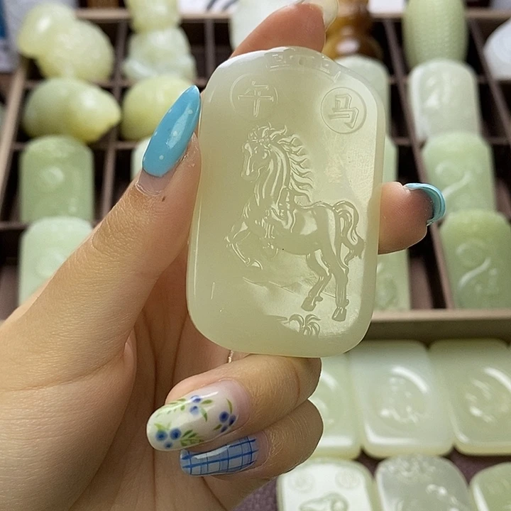 昆仑石双面守护马