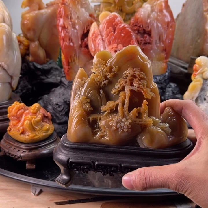 田黄石香山访友摆件