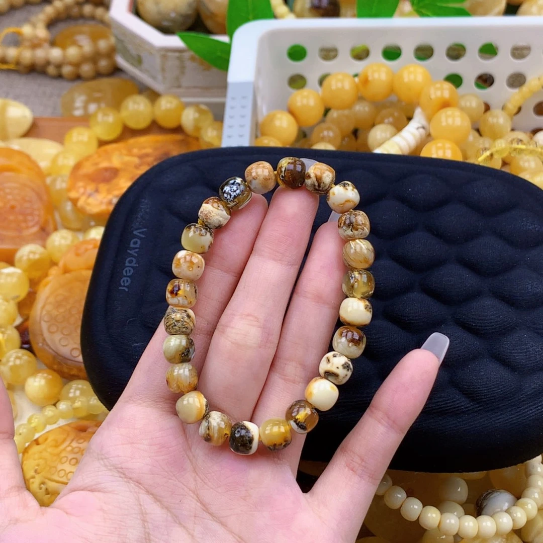 六***赖蜜蜡未镶嵌珠宝奇石8.5