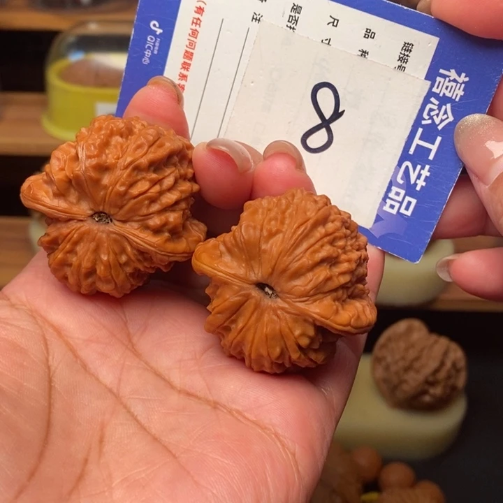吊坠文玩核桃40血麒麟