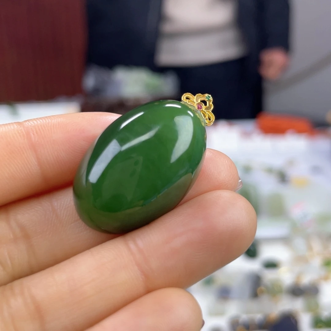 和田玉颈饰18K金镶嵌爱**静