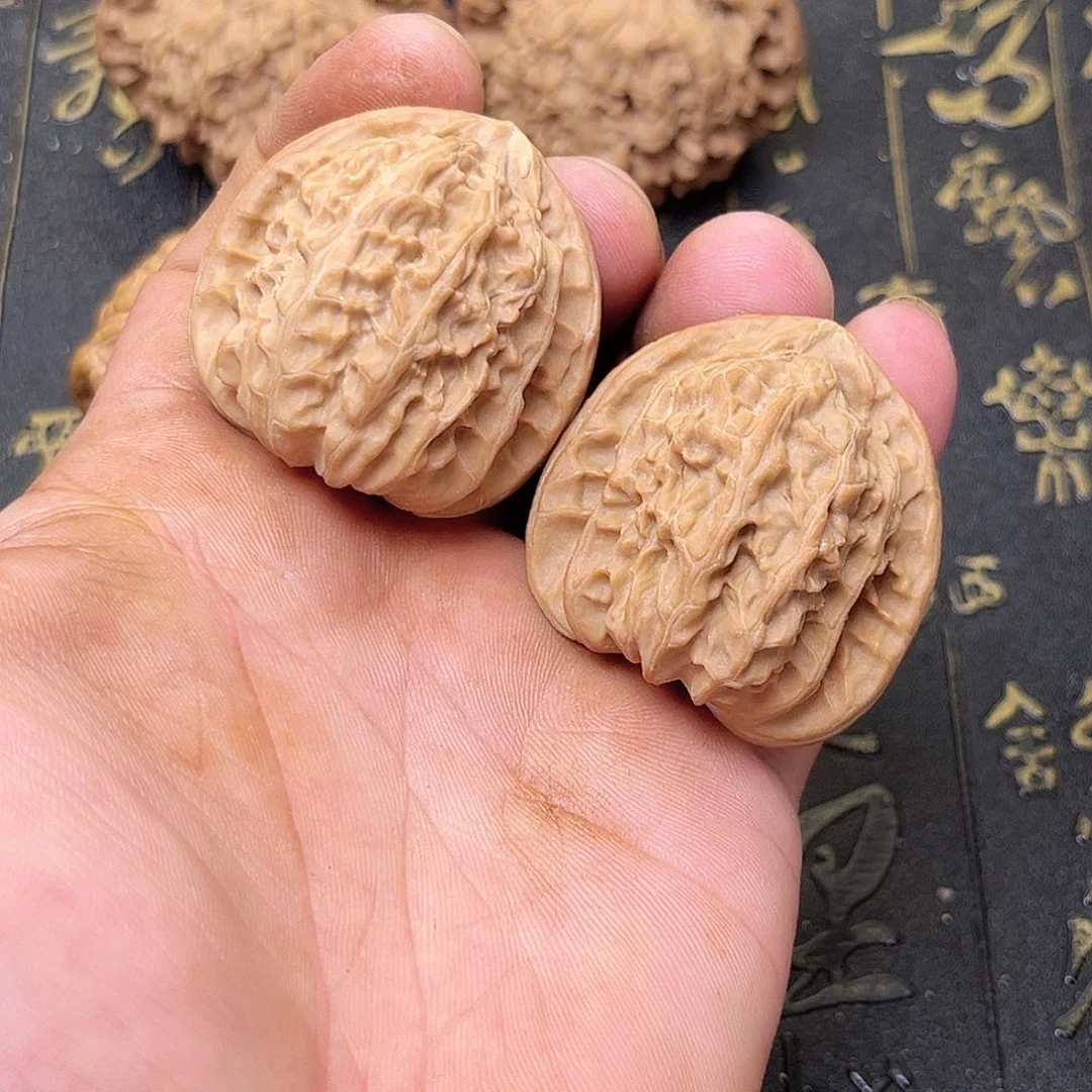 把件文玩核桃绿*白狮子