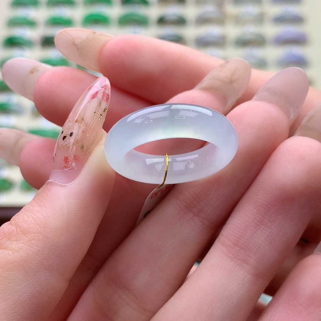 翡翠未镶嵌戒指港13