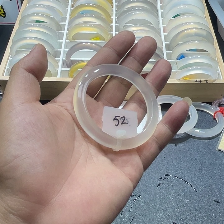 玛瑙/玉髓手镯未镶嵌小**·