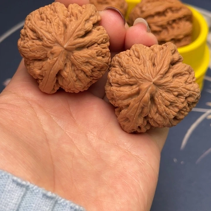 文玩核桃把件粗筋43