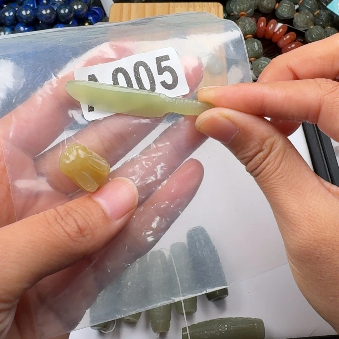 郭***师未镶嵌和田玉珠宝奇石