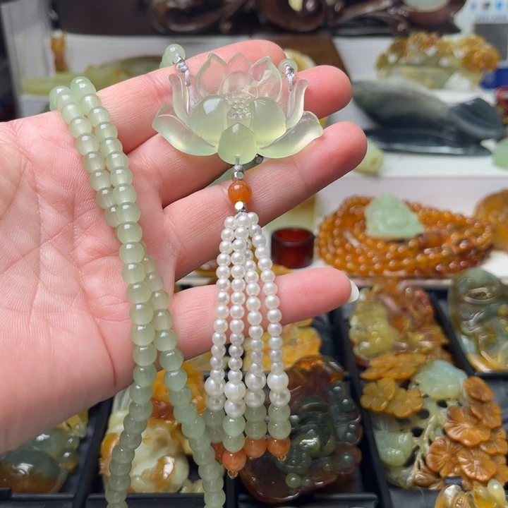 蛇纹石玉未镶嵌挂件