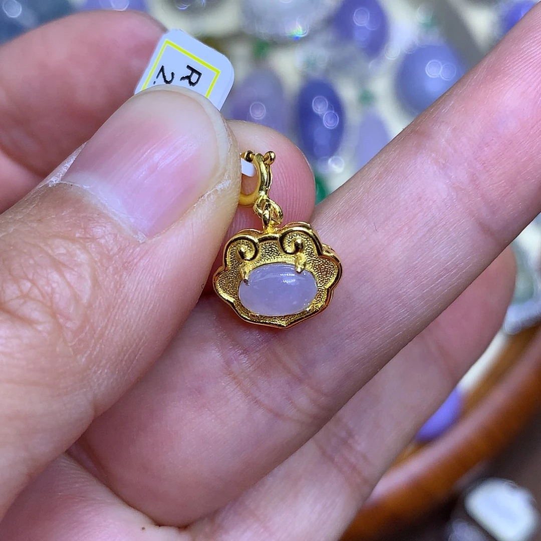 翡翠颈饰银S925镶嵌翡翠吊坠