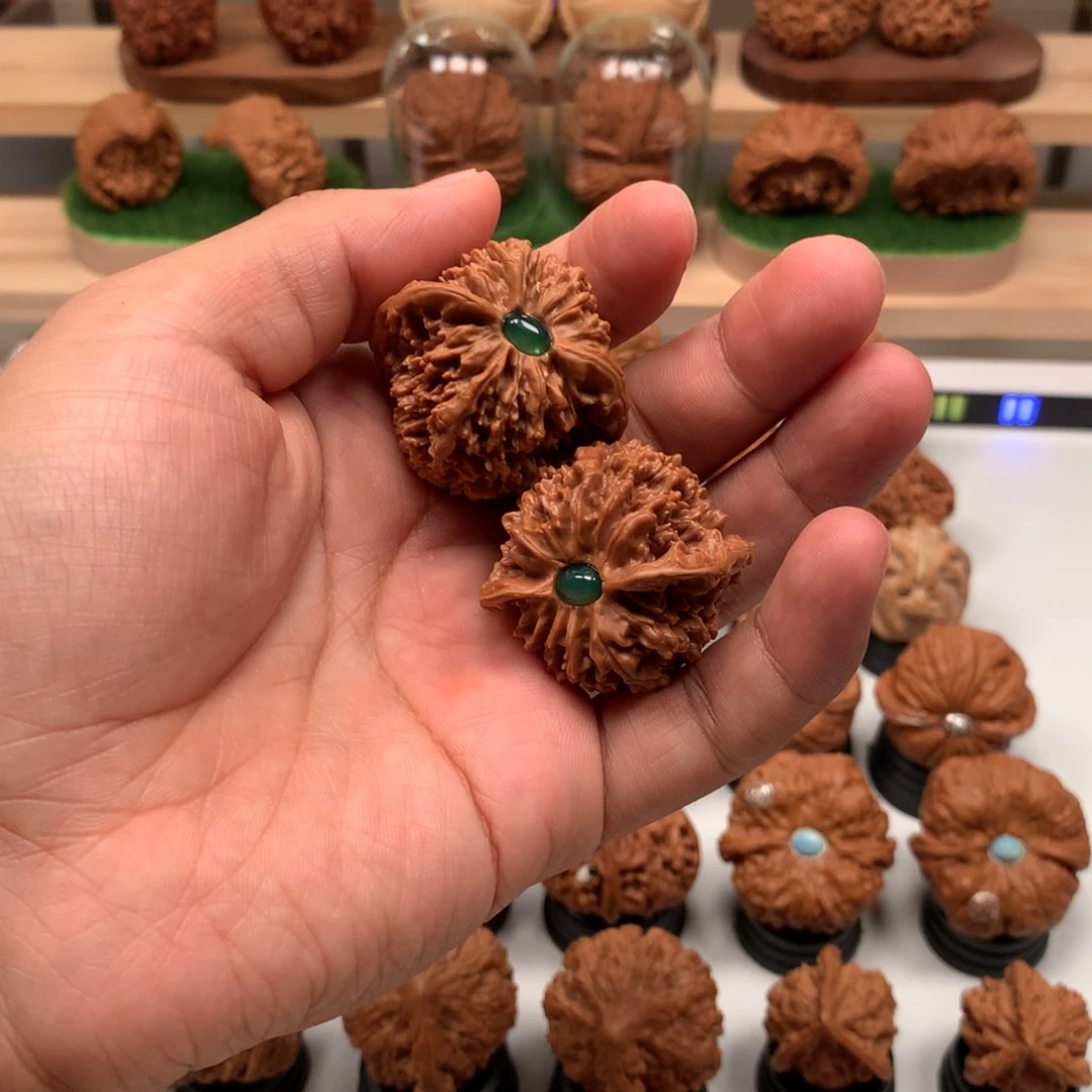 【闪购商品】文玩核桃吊坠*‍****隐隐约约