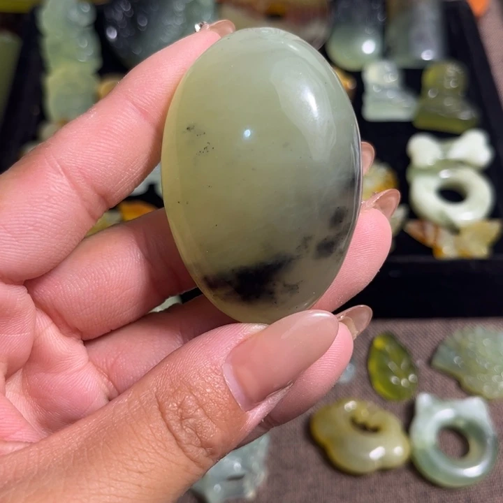 蛇纹石玉合金颈饰