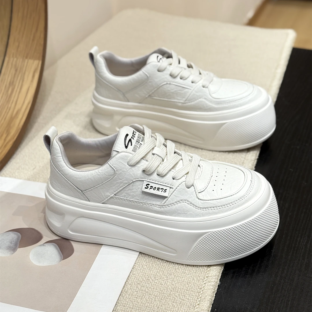 真皮时尚松糕大头面包小白鞋女2026新款春季丑萌系带厚底增高板鞋