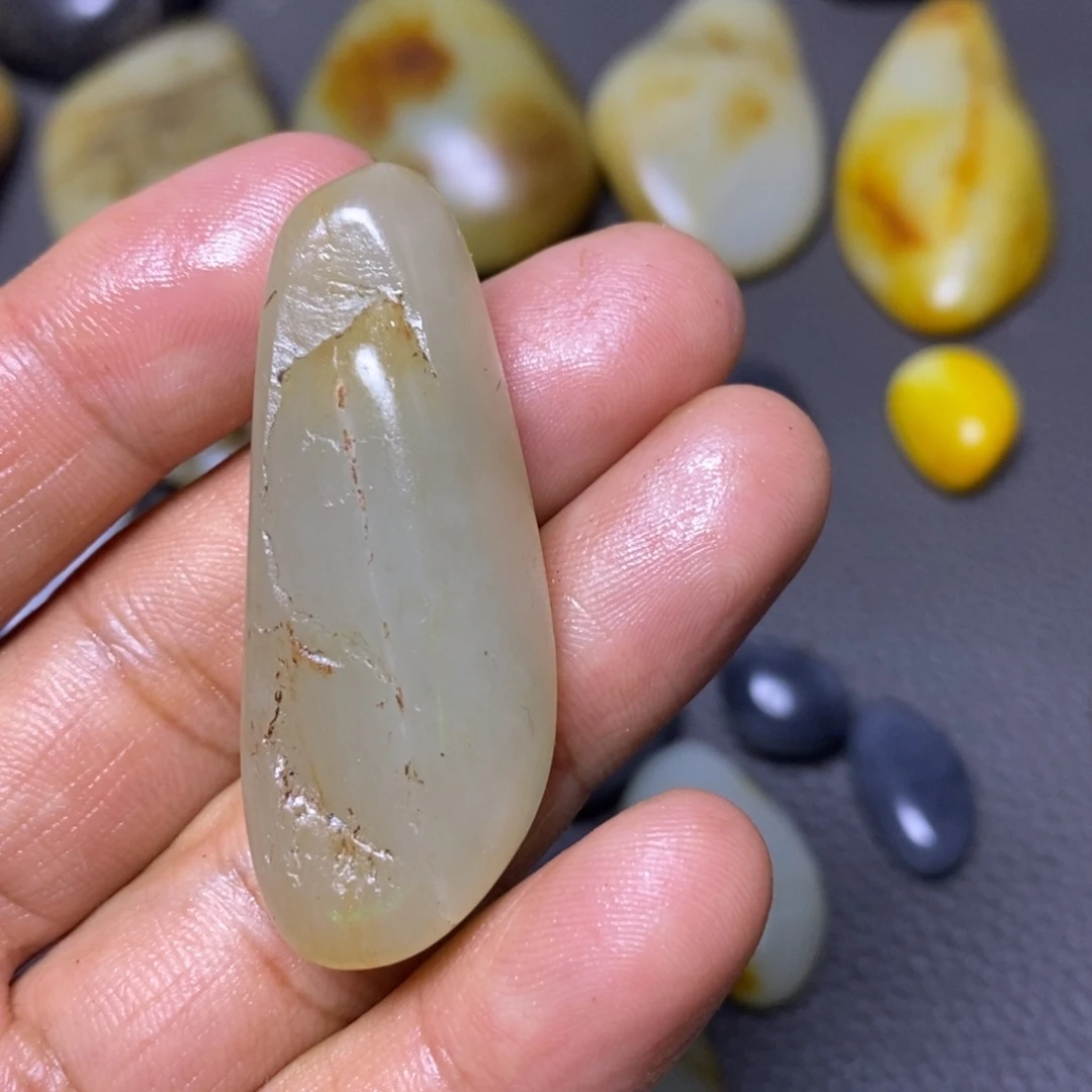 和田玉（糖玉）未镶嵌挂件